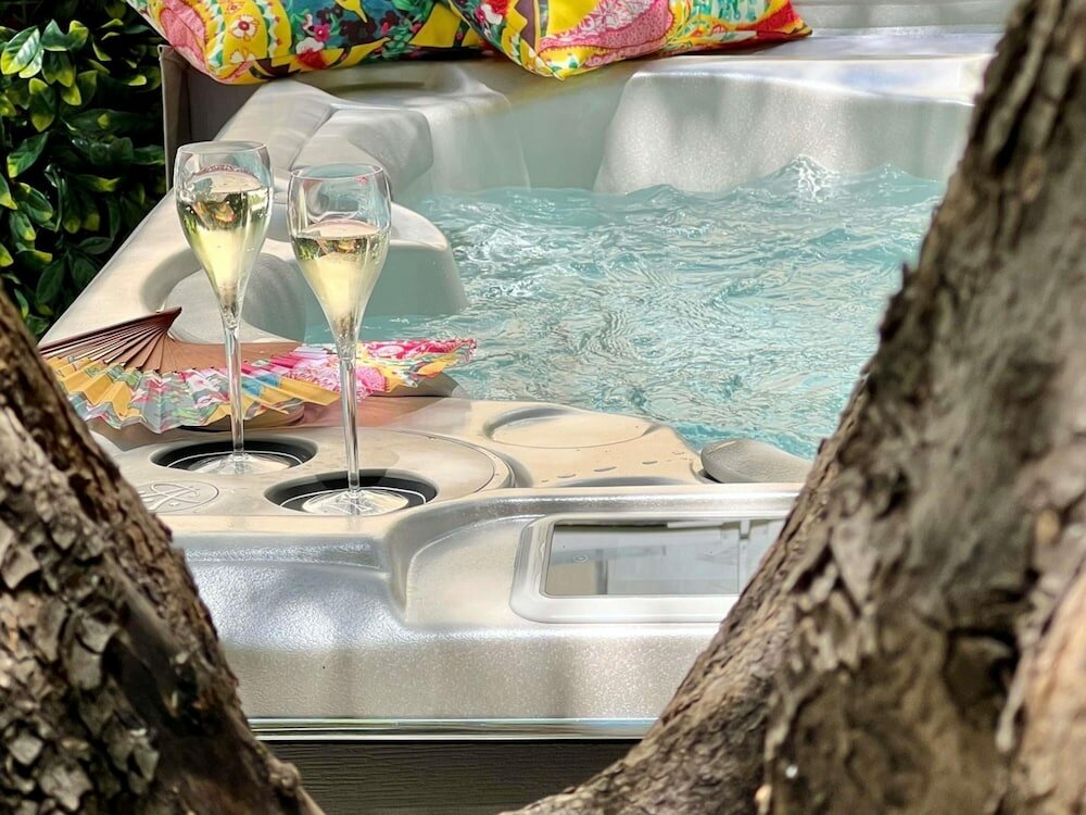 Фото Hotel Croisette Beach Cannes-MGallery