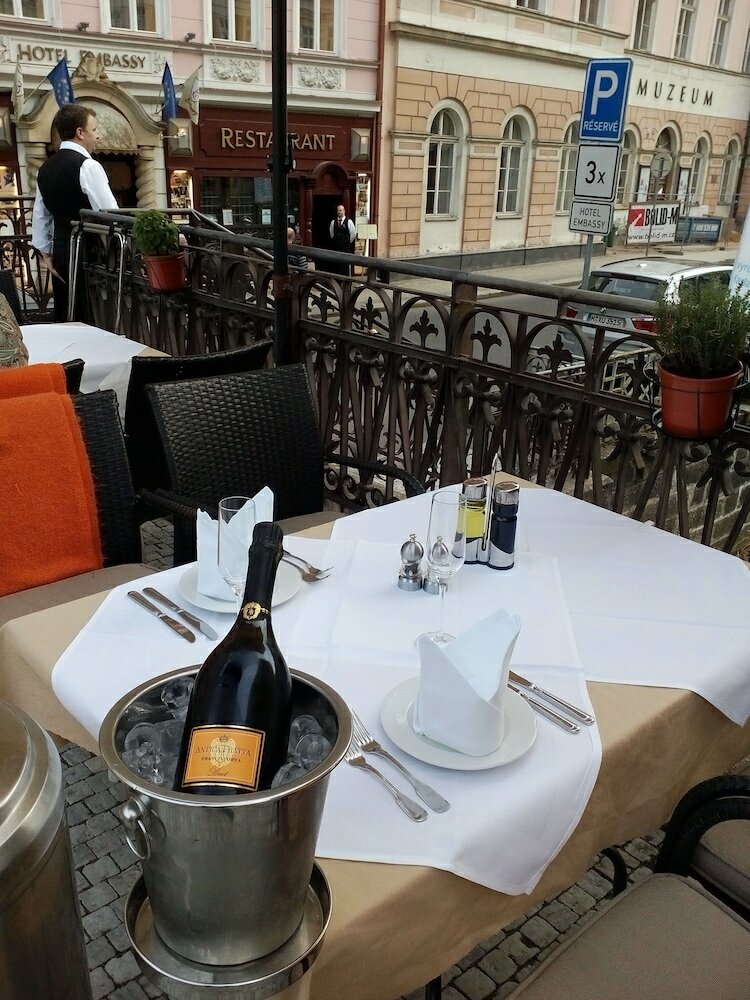 Фото Hotel Embassy