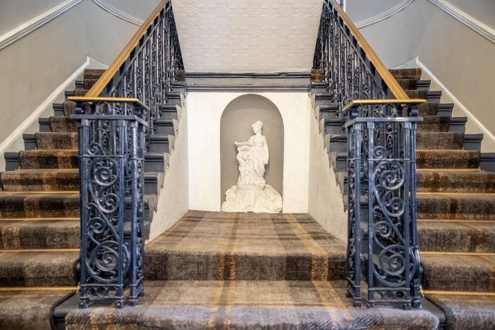 Фото Arnos Manor Hotel