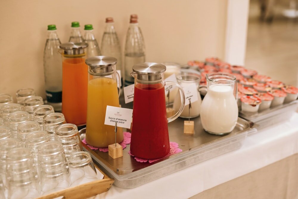 Фото Hotel De la Ville