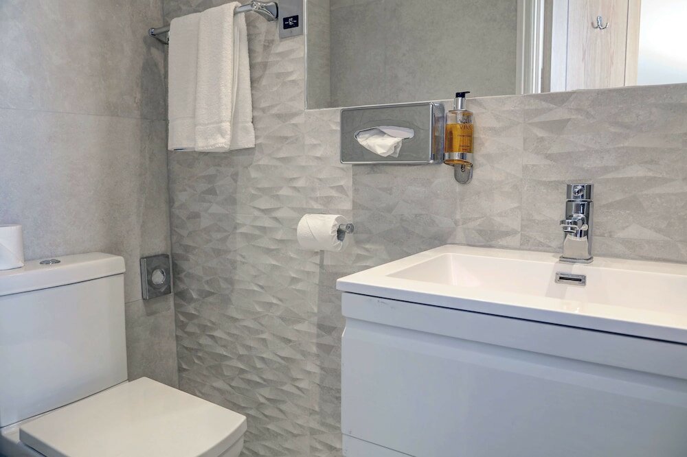 Фото Best Western Buckingham Palace Rd