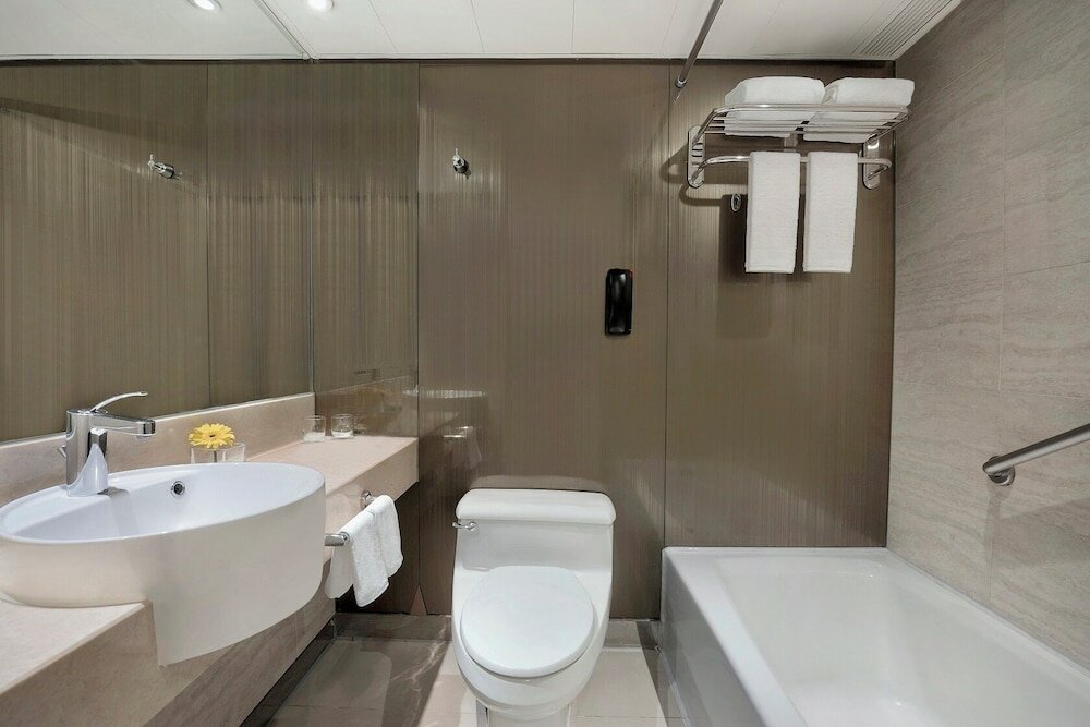 Фото The Kowloon Hotel