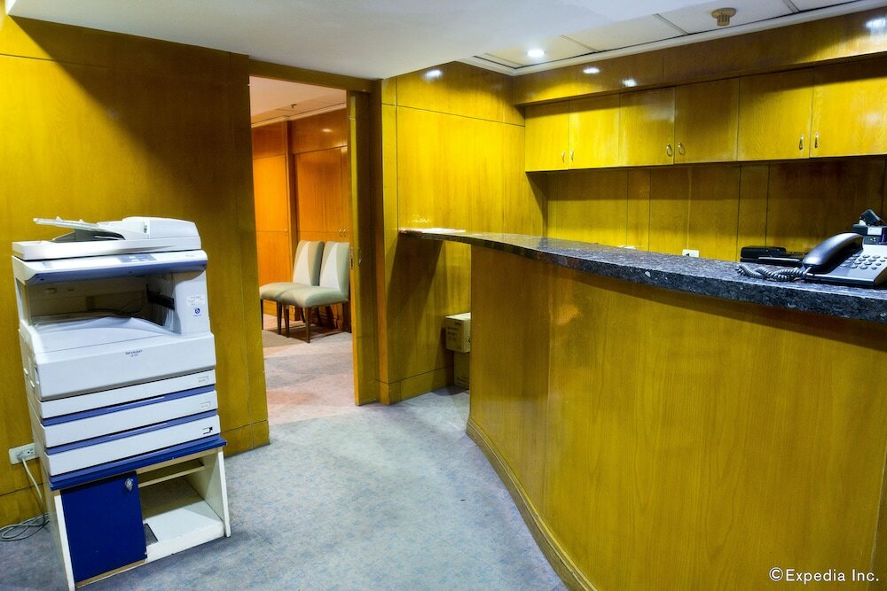 Фото The Pearl Manila Hotel