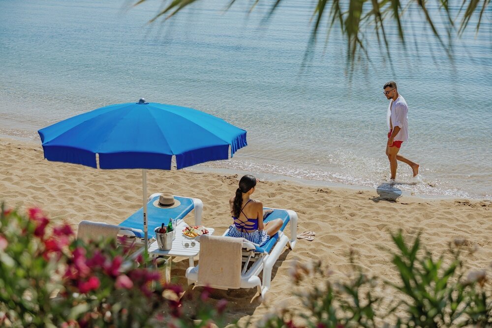 Фото Golden Coast Beach