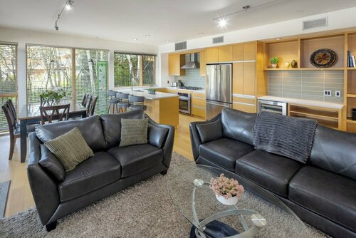 Внешний вид отеля Brentwood Bay Resort & SPA в Центральном Сэнише, фото 5