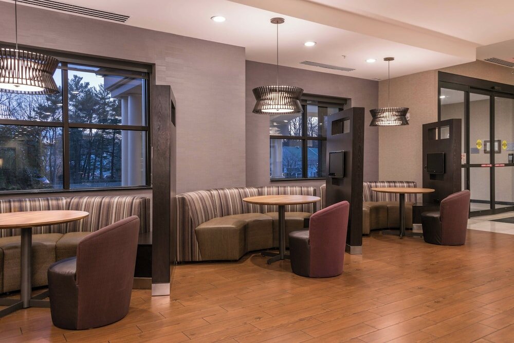 Фото Courtyard by Marriott Newark-University of Delaware