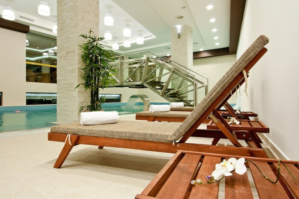 Фото Earth and People SPA Hotel Sofia