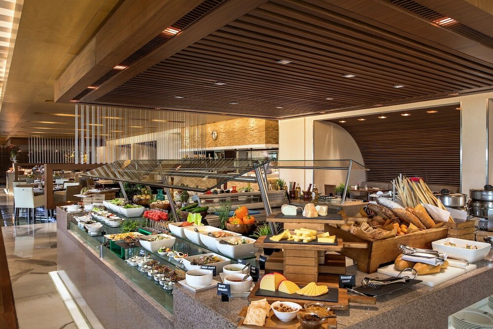 Фото Al Ain Rotana