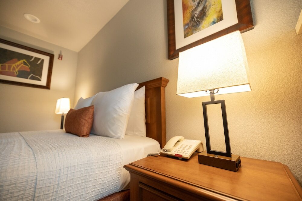 Фото Alamo Inn & Suites