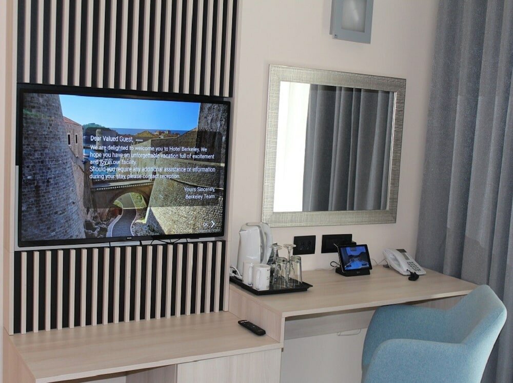 Фото Berkeley Hotel