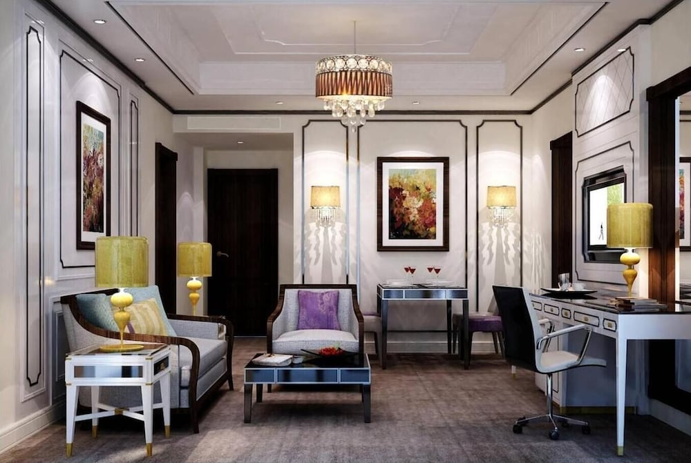 Фото Amanora The Fern Hotels & Club