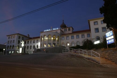 Гостиница Domus Pacis Fatima Hotel в Округе Сантарен