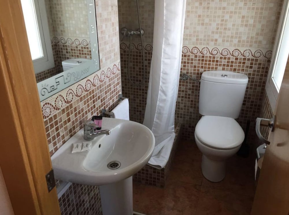 Фото Hostal Río de Castro Barcelona