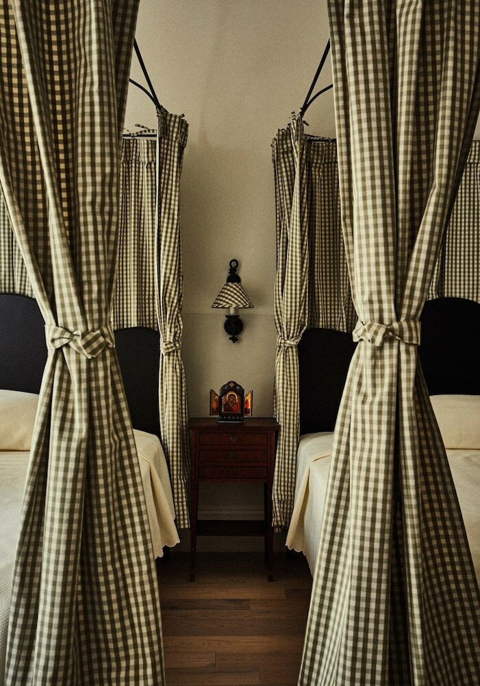 Фото Hotel Peter and Paul