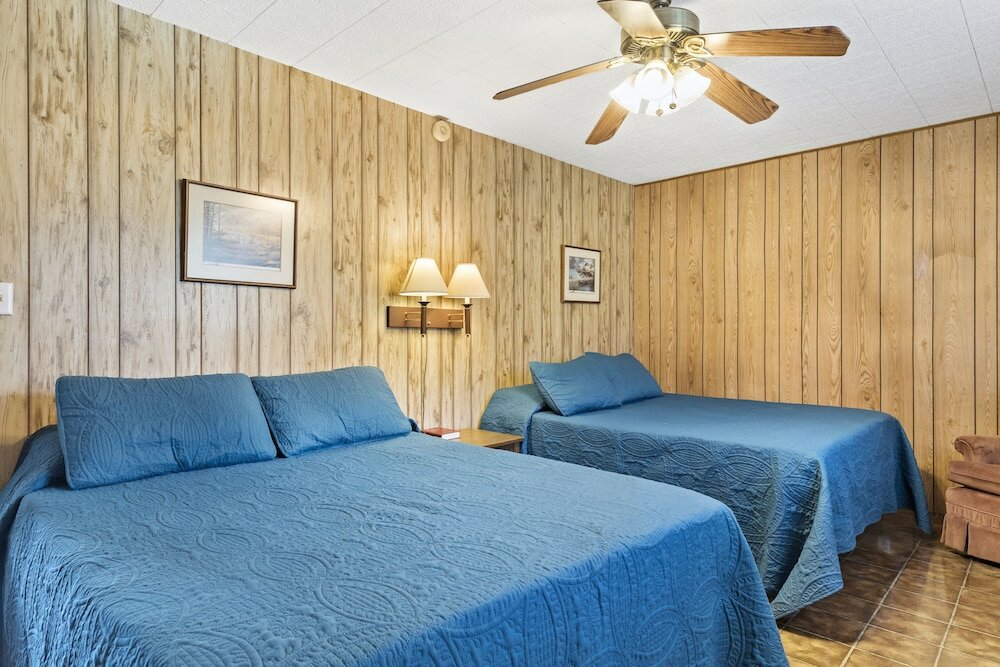 Фото Thunderbird Resort & Event Center