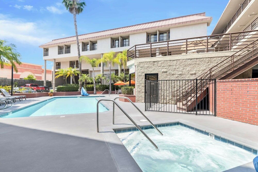 Фото Best Western Plus Irvine Spectrum Hotel