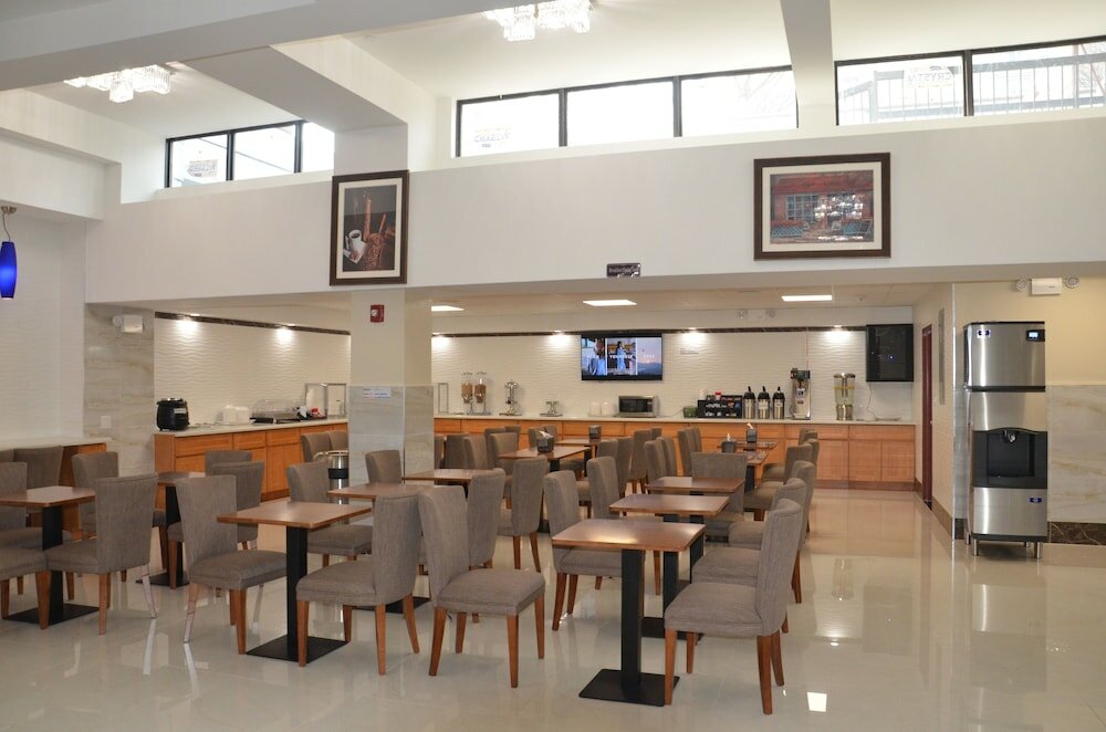 Фото Lic Plaza Hotel