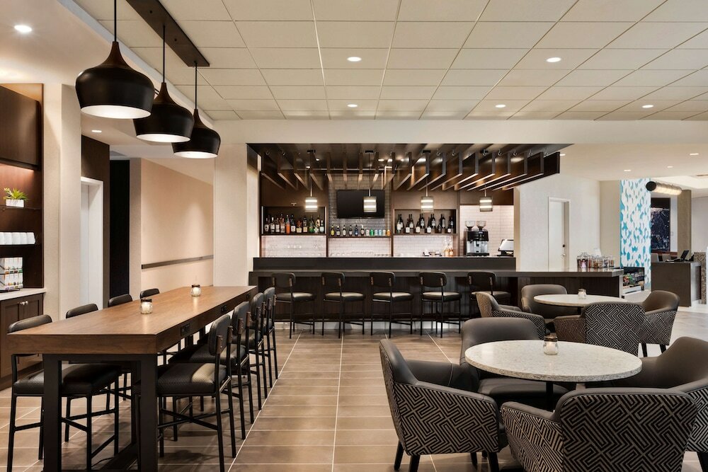 Фото Hyatt Place Virginia Beach Town Center