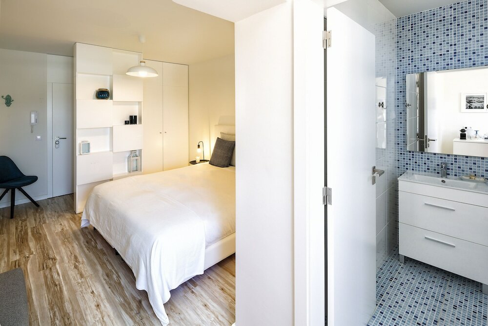 Фото Jr Studios & Suites