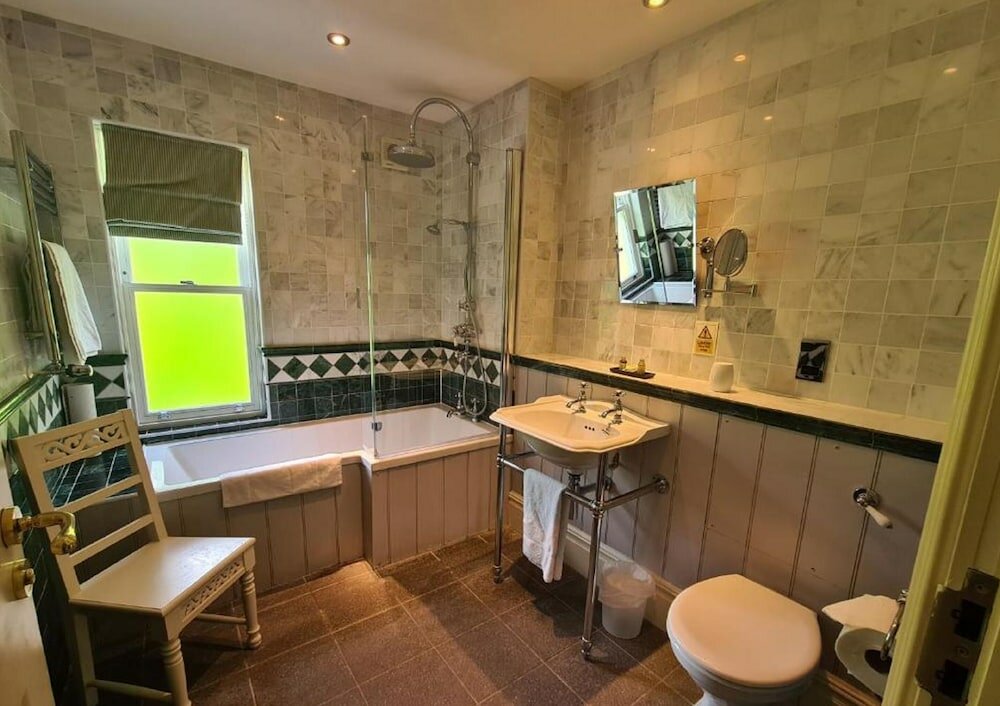 Фото The Dower House Hotel