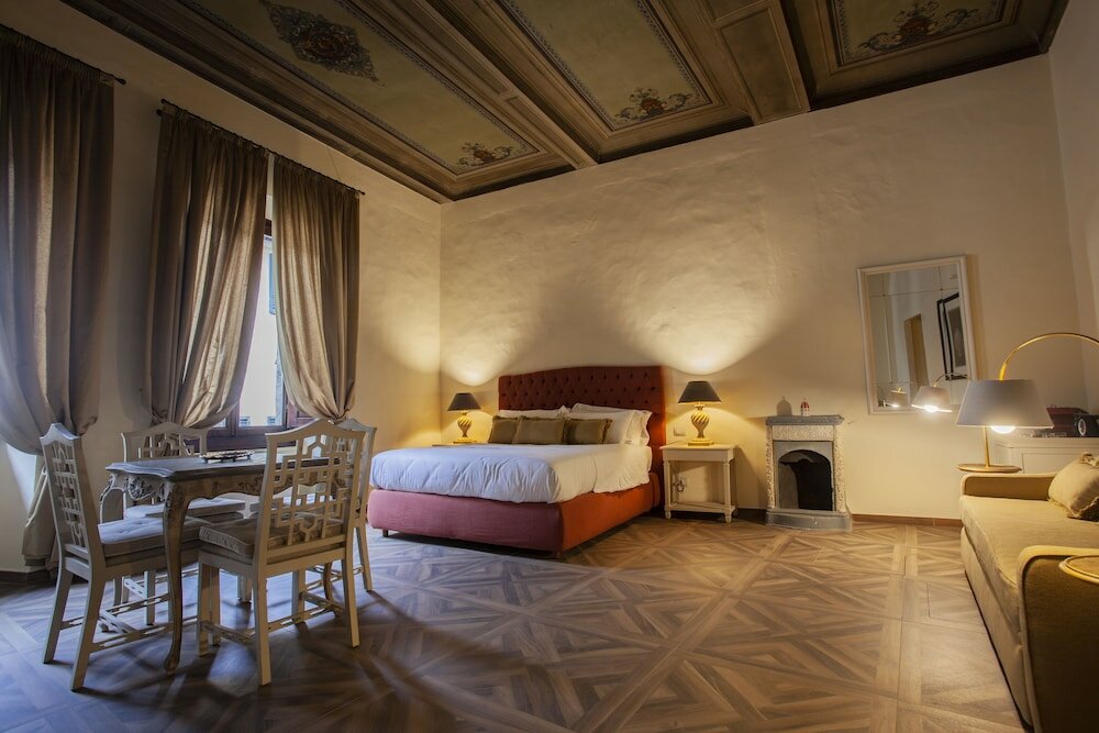 Фото Palazzo Martellini Residenza d'Epoca