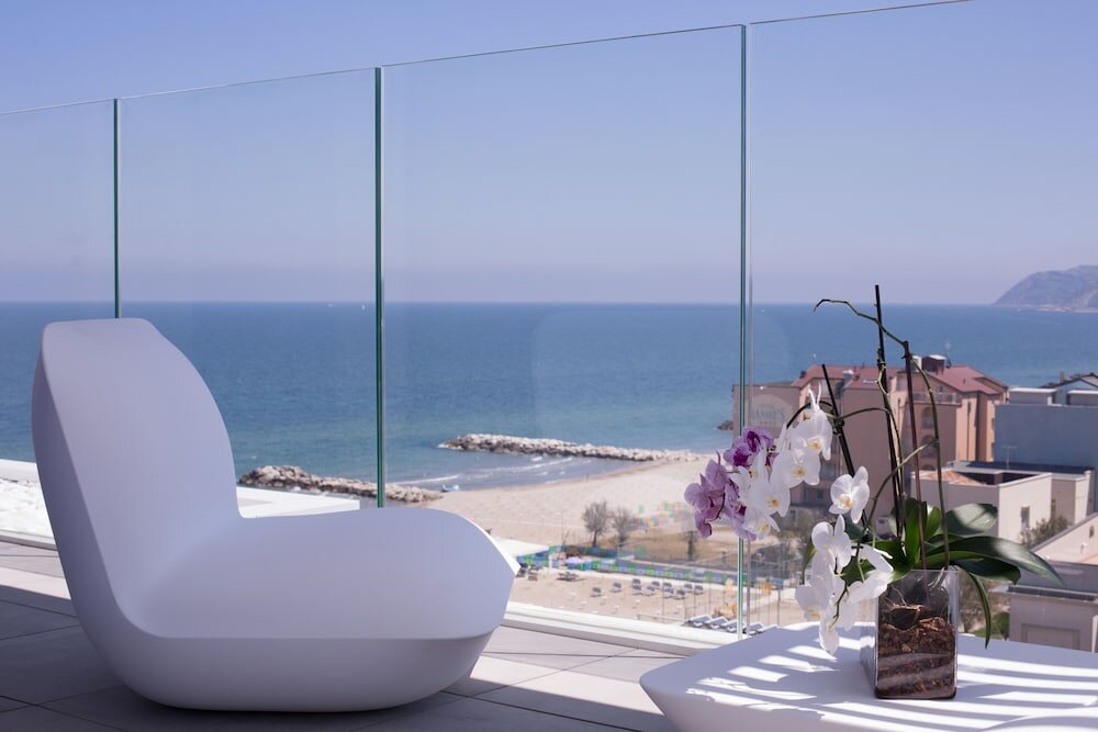 Фото Hotel Alexandra