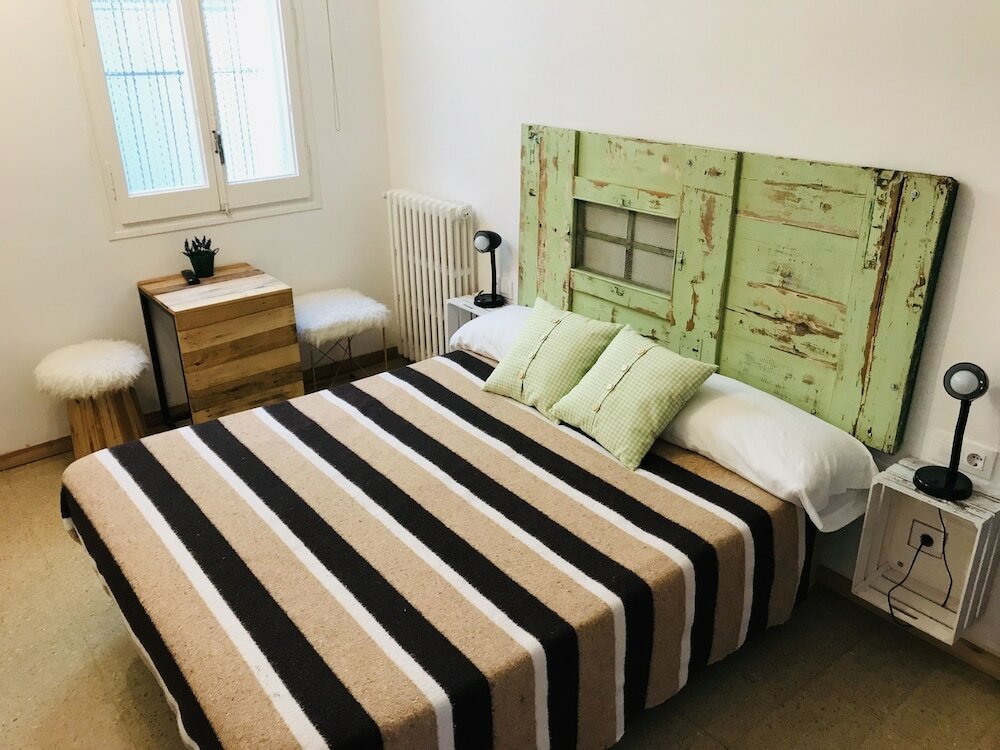 Фото Mucha Masia Hostel Rural-Urbà