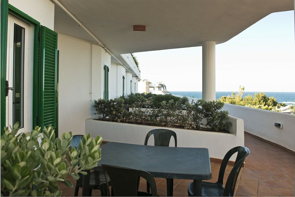 Фото Hotel Villaggio Cala Corvino