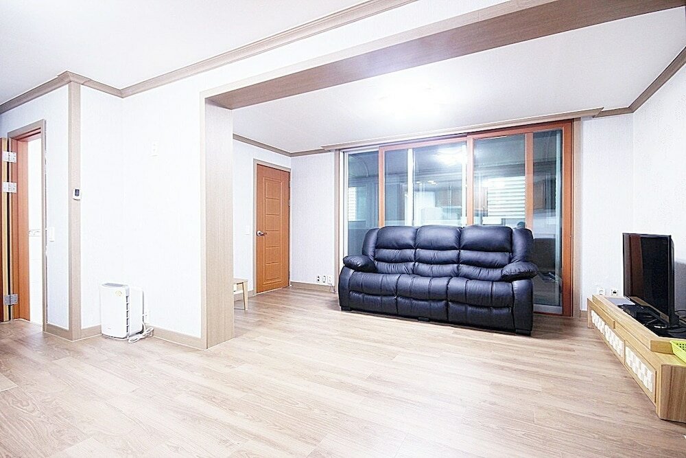 Фото Happy Q Motel