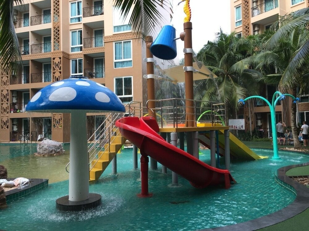 Фото Atlantis Condo Resort Pattaya by Trirong