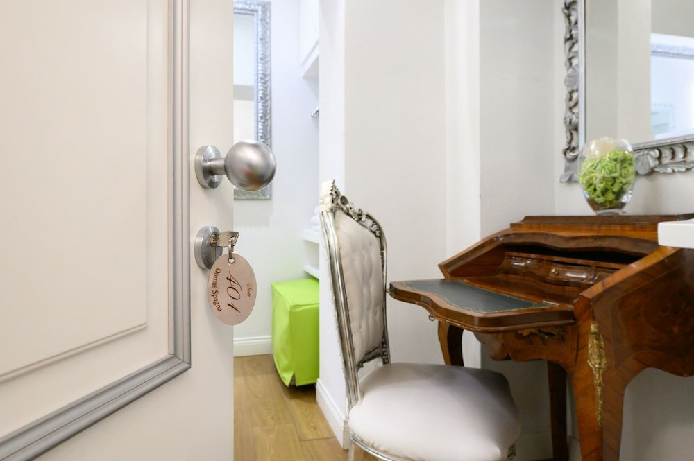 Фото Domus Spagna Frattina Prestige Suite