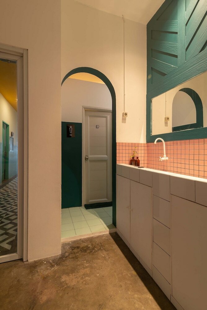 Фото Wonderloft Hostel