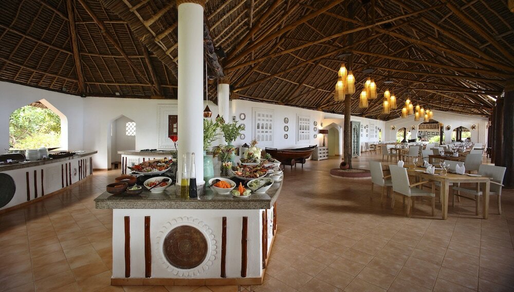 Фото Bluebay Beach Resort & SPA