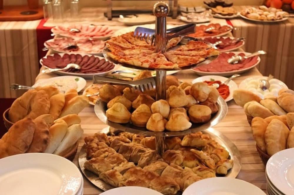 Фото Hotel Sterling Garni