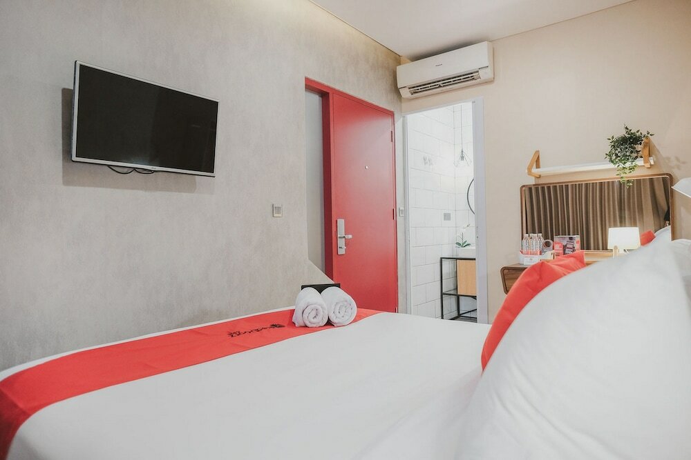 Фото RedDoorz Plus @ Thamrin