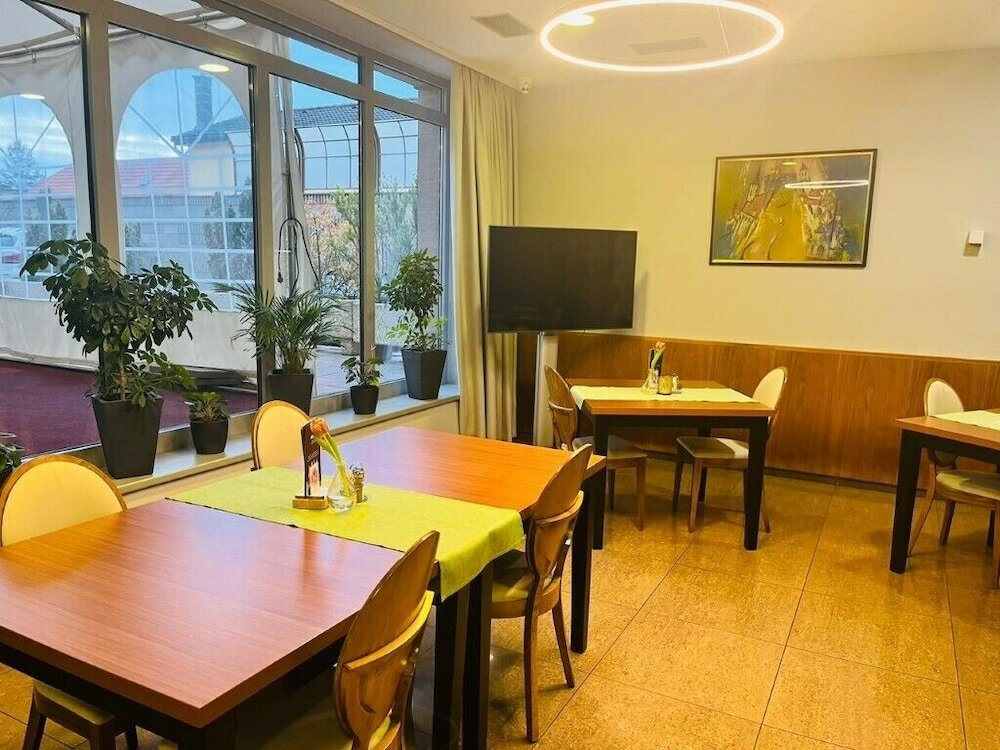 Фото Hotel Eminent