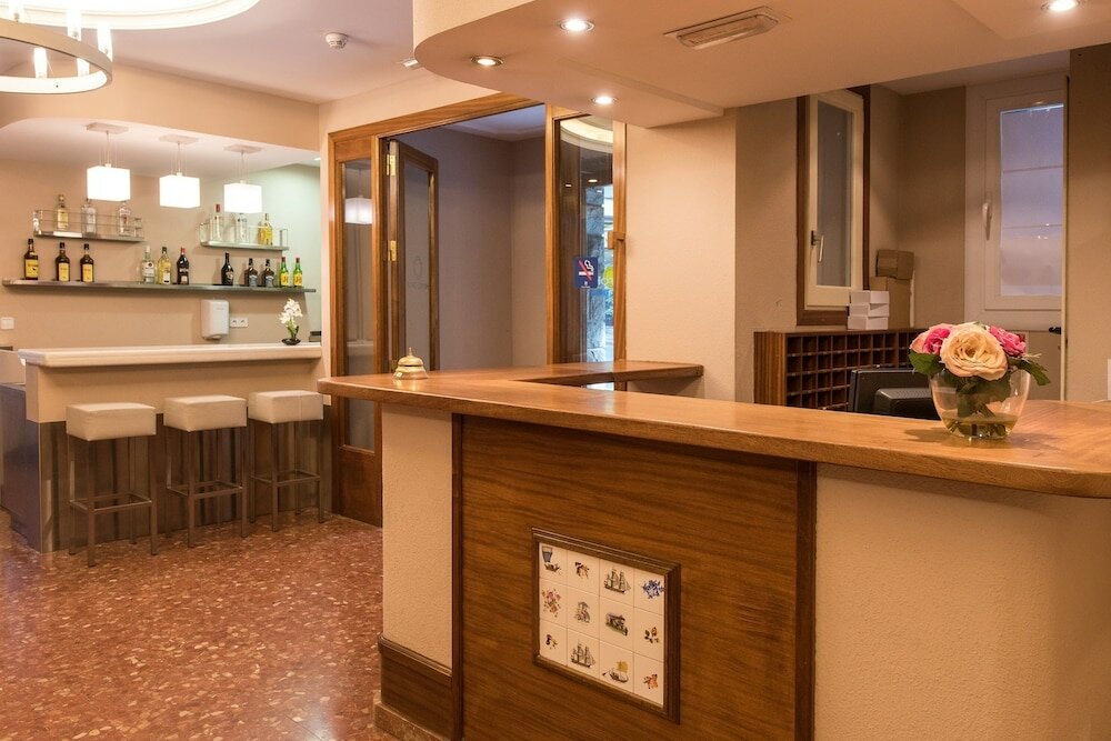 Фото Evenia Oros