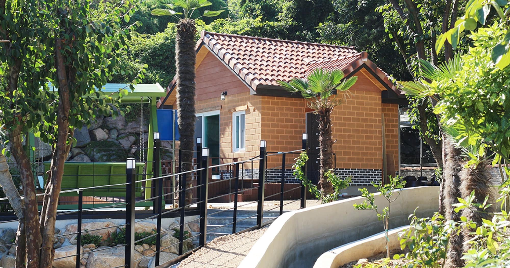 Фото Pyramid Red Clay Pension