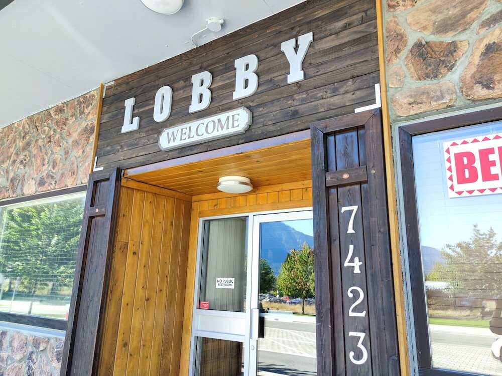 Фото Pemberton Hotel