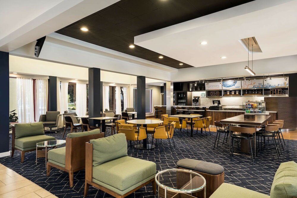 Фото Sonesta Select San Jose Airport