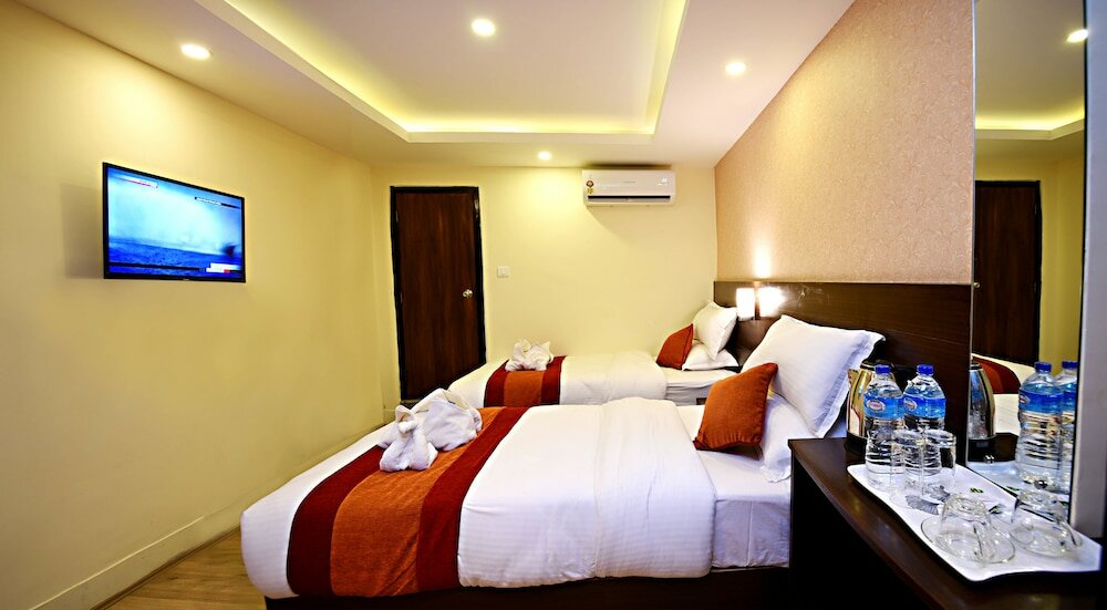 Фото Hotel Sapana Garden