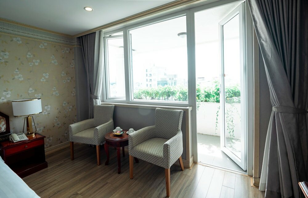 Фото Lotus SaiGon Hotel