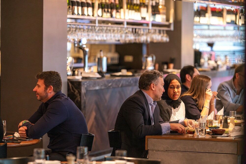 Фото South Place Hotel