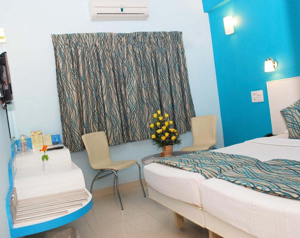 Фото Hotel Pandian