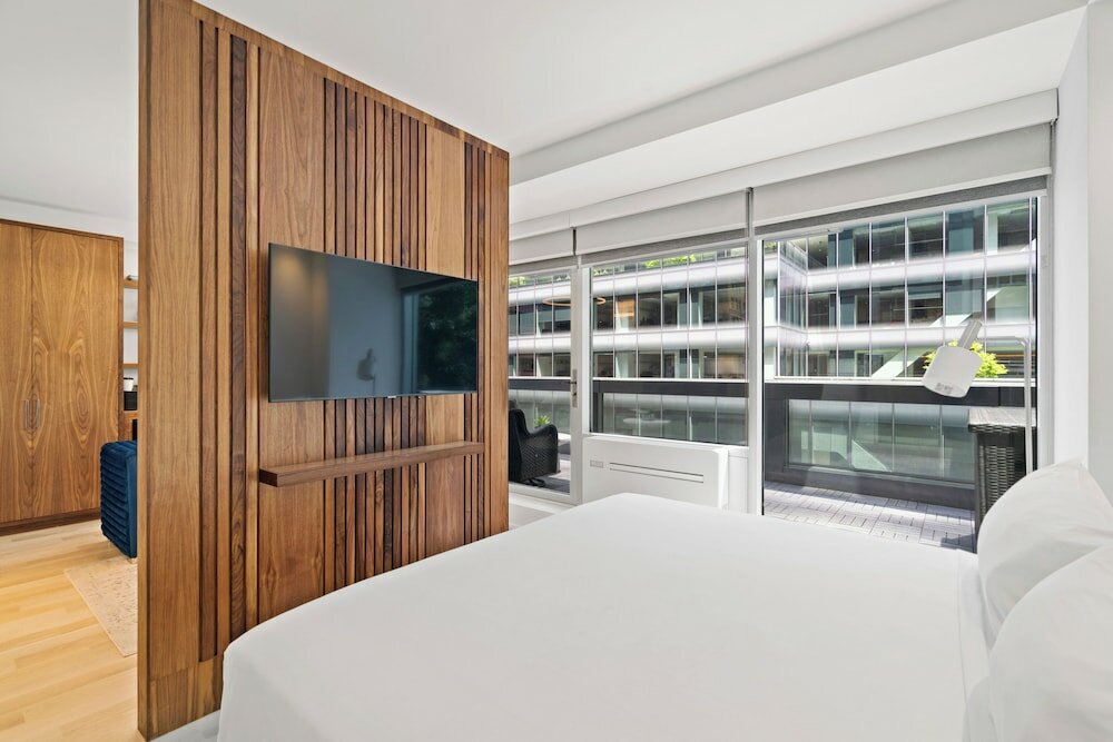 Фото The Gotham Hotel