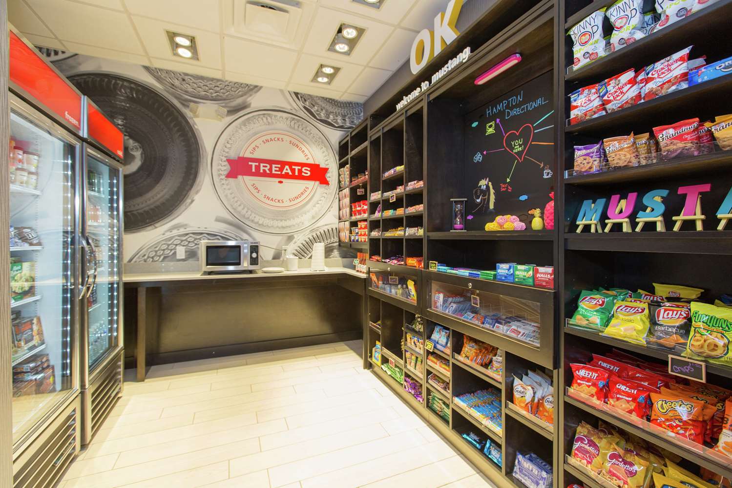 Фото Hampton Inn Mustang