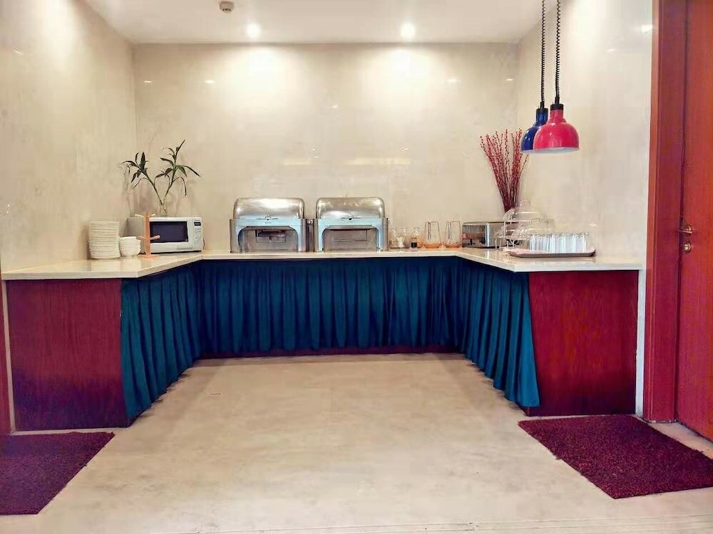 Фото Eastking Business Hotel