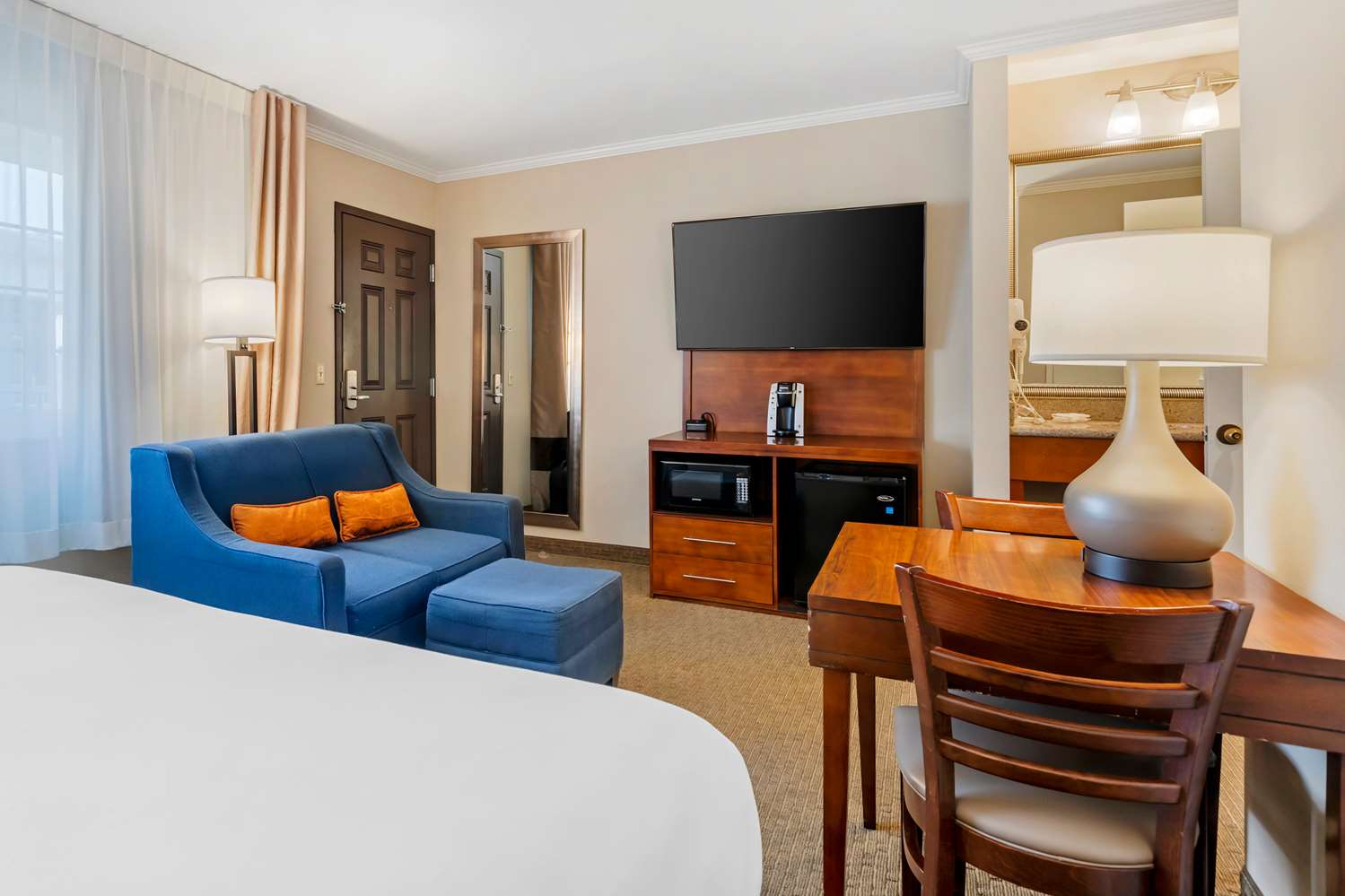 Фото Comfort Inn Santa Monica - West Los Angeles