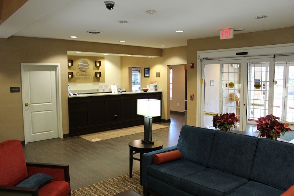 Фото Comfort Inn & Suites Northern Kentucky