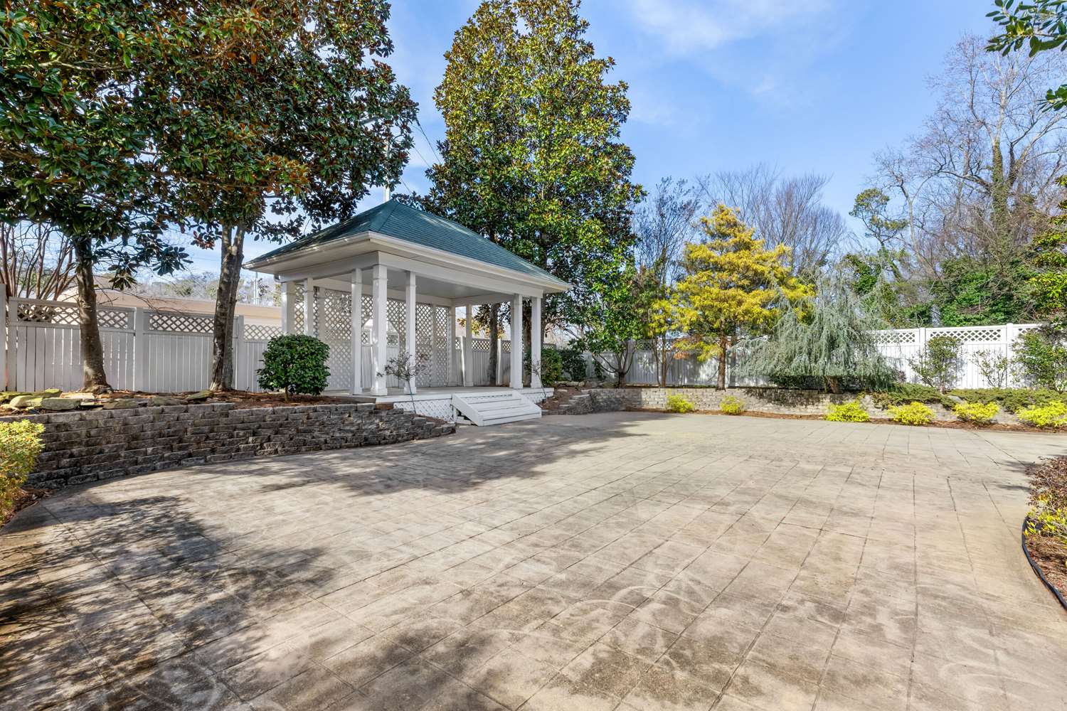 Фото Quality Inn Fayetteville near Historic Downtown Square